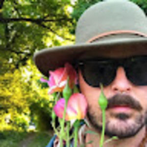 Meet your Posher, Wing